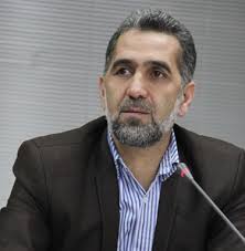 من جزءمنتقدین نصب تلویزیون شهری تو اون قسمت از شهر بودم / ما نباید به شهر فقط از دیده پول نگاه کنیم + عکس