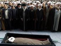 اقامه نماز بر پیکر آیتالله کنی به امامت رهبرانقلاب+جزئیات مراسم
