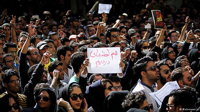 اسید پاشی فتنه بود یا اتفاق؟ / آیا واقعا پای موساد و سی آی ای در میان است ؟ / به نظر می رسد یک «بادکنک امنیتی» را باد کرده اند.«بادکنک امنیتی» را چه کسی می ترکاند؟