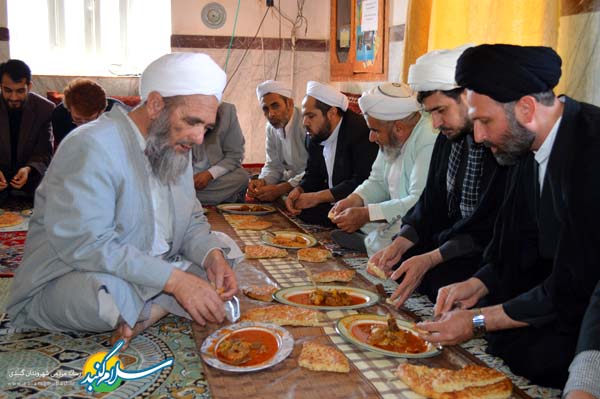 ابرازمحبت اهلسنتگنبد بهامامحسین(ع)