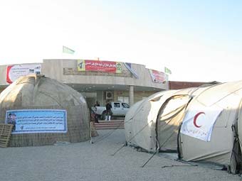 بیمارستان صحرایی با تجهیزات کامل در راه مراوه تپه