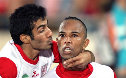 علت درگیری ادینیو با خسرو حیدری