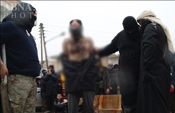 جنایت هولناک دیگری از داعش/ تروریستها یک سوری را به جرم سحر و جادو گردن زدند