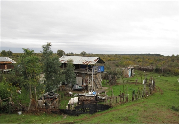 آشوراده یک جزیره مسکونی و «میانکاله» یک منطقه زیست محیطی است