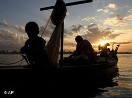 از شلیک گلوله های جنگی ماموران ترکمنستان به ماهیگیران ترکمن ایرانی تا تخریب تنها مسجد شیعیان در عشق آباد