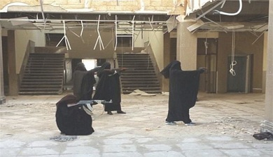 زنان داعشی چگونه آموزش می بینند؟+عکس