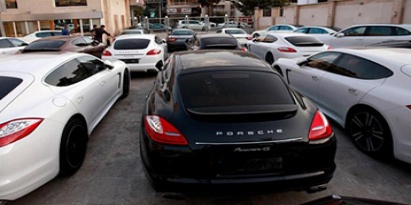 پورشهداران و لکسوس سوارانی که «سبد کالا» دریافت کردند