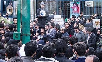 تجمع پرستاران در مقابل مجلس شورای اسلامی