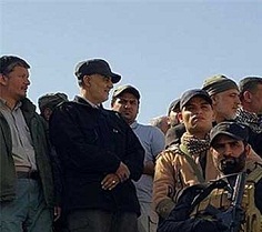 سردار سلیمانی برای نظارت و مشورت به فرماندهان میدانی عراق وارد «تکریت» شد+ عکس‌