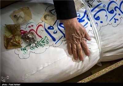  تشییع و خاکسپاری دو شهید گمنام در شیراز