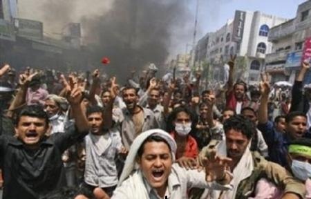 دلایل و پیامدهای حمله محور عربی - غربی به یمن/ درگیریها در یمن به صورت چیرکی به عربستان میرسد