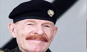 عزت ابراهیم الدوری معاون صدام: فارس ها را از عراق بیرون کنید! 