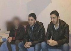 مادری که سه پسرش را 17 سال در خانه حبس کرد! +عکس