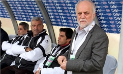  واکنش  سرپرست تیم فوتبال پرسپولیس  در مورد کتک‌کاری مدافع پُرحاشیه پرسپولیس در قطر 