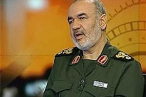  سردار سلامی: از جنگ با آمریکا استقبال می‌کنیم/ ناوها و پایگاه‌هایشان را به آتش می‌کشیم/ تیم هسته‌ای در مواجه با تهدید میدان را به ما بسپارد