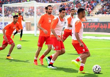 آماده سازی تیم فوتبال پرسپولیس به منظور رویارویی با تیم الهلال عربستان