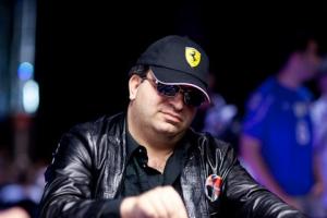 كرسنت، دكل گمشده و ردپايي از يك مدير