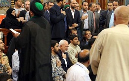 عکس/ گریه ظریف در کربلای معلی