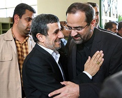 احمدی نژادی ها در یک مراسم / عکس