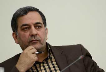 باید بتوانیم حکومت را که یک امر زمینی است و ممکن است اشتباه کند را نقد کنیم / تجربه 84 و 88 باید چراغ راه شما باشد