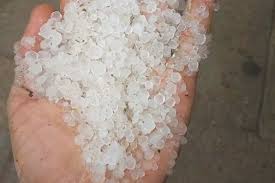 بارش تگرگ در فاضل آباد و زلزله در رامیان 