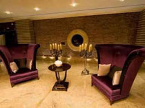 عکس های یادگاری زوج های جوان در خانه یک سفیر!