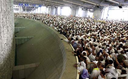 رییس سازمان حج و زیارت: حادثه صحرای منی در سه نقطه رخ داد/ هنوز آمار قطعی از حادثه دیدگان ایرانی نداریم