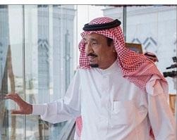 ملک سلمان در حال تماشای حجاج در منا+ عکس 