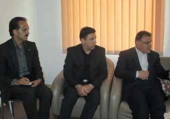 دیدار طهماسبی با همسر مرجان نازقلیچی مفقودین حادثه منا/ اسامی جان باختگان گلستانی