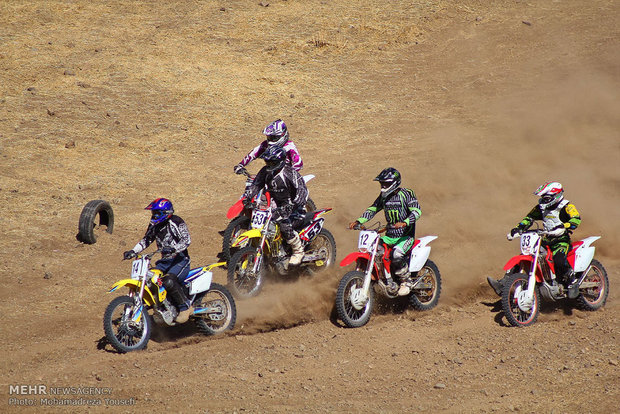 تیم گلستان به مسابقات موتورکراس سمنان اعزام می شود