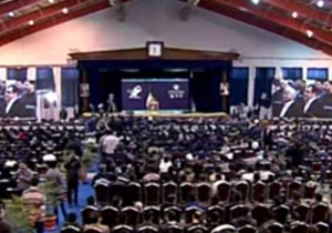 فیلم حواشی و صحبت های پور شور و حرارت دانشجویان رادر مراسم 16 آذر دانشگاه شریف در حضور رئیس جمهور