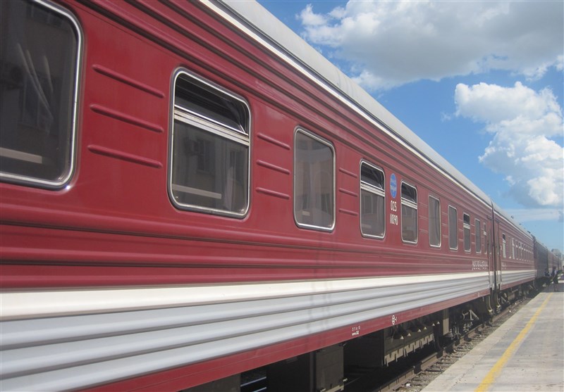 اصرار آخوندی به واردات واگن از خارج در سال تولید و اشتغال !!