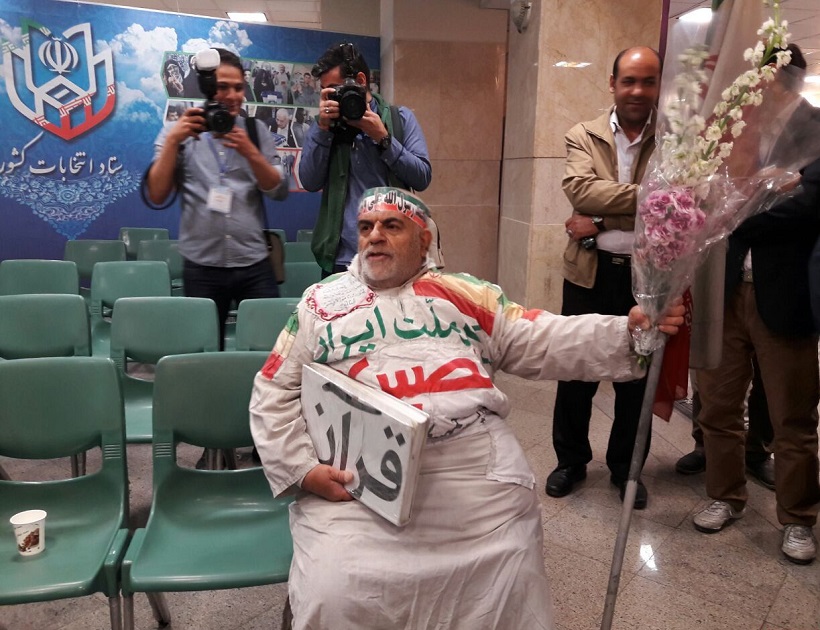 حضور نامزد کفن پوش و قرآن به دست/نامزد کرواتی: ok ok همه چیز حله!/اولین ثبت نام کننده که بود؟+فیلم و تصاویر