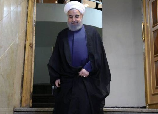 حضور روحانی در وزارت کشور برای ثبت‌نام