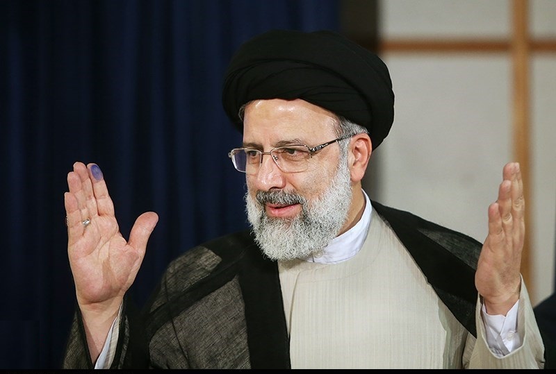 با یتیمی بزرگ شدهام و درد فقر را لمس کردهام