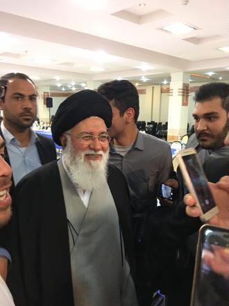  بنده اصول‌گرا نیستم، «اصل گرا» هستم/ می‌شود اندیشه سیاسی خود را کنار بگذارم؟/با برگزاری کنسرت در سراسر کشور مخالفم چون کنسرت «هنر کُش» است