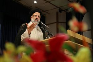 در ادامه با سوابق و زندگینامه حجت الاسلام رئیسی آشنا می‌شوید. منبع: پایگاه اطلاع رسانی سید ابراهیم رئیسی