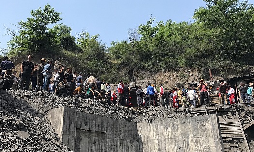 گزارش تصویری ازانفجار در معدن زغال سنگ زمستان یورت آزادشهر 