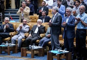 باید اصلاحات را تعطیل کرد/ تندباد بلاتکلیفی، فحّاشی و تسویه‌حساب سازمانی در اردوگاه چپ‌ها/ کاسه صبر اصلاح‌طلبان لبریز شده است