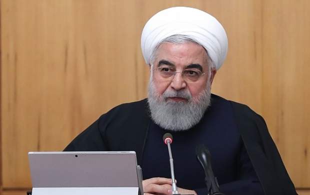 روحانی: دروغ نگوییم که همه چیز گل و بلبل است/ با اصلاح قیمت بنزین کمک جدیدی به اقشار کم‌درآمد کردیم/ زندگی مردم به خاطر فشارهای دشمن با دشواری مواجه است/ خبر خوش برای مردم کاهش مصرف بنزین و خودکفایی است