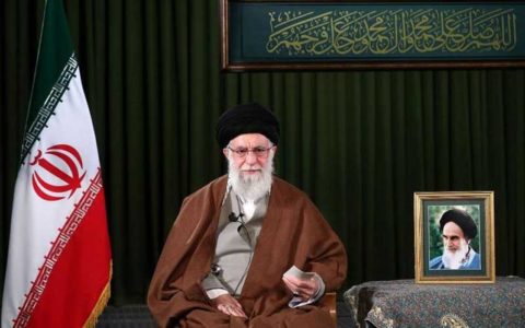 رهبر انقلاب:اگر قدرت سیاسی نباشد، قلدرها و تنبل ها زیر بار نمی روند/ شما متهم هستید که این ویروس را خودتان تولید کردید/مردم باید توصیه‌های صورت گرفته از سوی ستاد مقابله با کرونا و دیگر مسئولین را برای مبارزه با آن جدی بگیرند و به آن عمل کنند