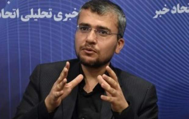 مجلس دهم انقلابی نبود/ دنبال منافع زودگذر بودند/ برای رونق تولید چه کردند؟/ در مقابل مدیریت فاجعه بار زنگنه، آخوندی و قاضی زاده چه کردند؟/ یکی از اولویت‌های مجلس جدید برخورد با امثال زنگنه است/ بهترین کمک به دولت جدا کردن عناصر ناکارآمد و ناسالم است/ مجلس باید ریشه غربگرایی در دولت را خشک کند/ کارآمدترین و انقلابی ترین فرد باید رئیس مجلس شود