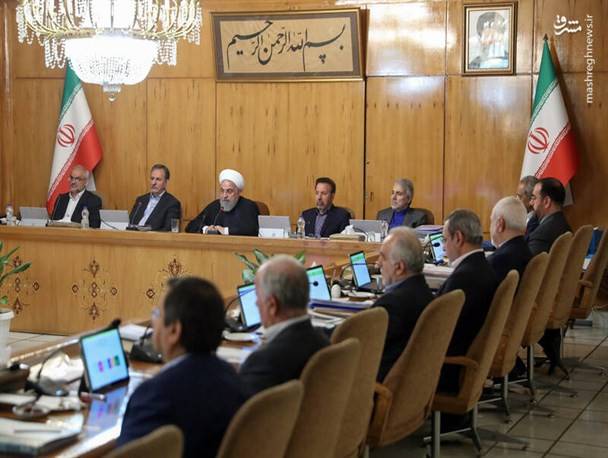 فاز جدید دولت روحانی برای فشار بر مردم/ تغییر موضع از بی عملی به ایستادن تمام قد مقابل حل مشکلات مردم