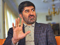 علی مطهری خطاب به یک نماینده: گاهی «کف‌گرگی» هم لازم است