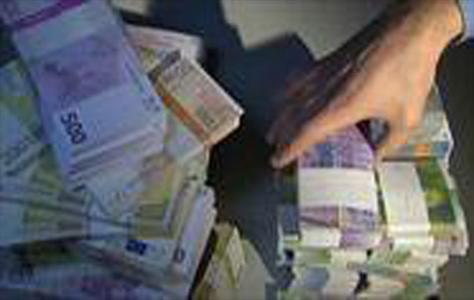 رد رشوه ۵۰۰ میلیونی از سوی مأموران وظیفه شناس 