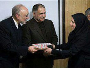 میهن‌پرستی نخستین ویژگی نمایندگان مجلس/عزت، موفقیت و پیروزی کشور ثمره خون شهدای هسته‌ای است