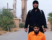تصاویر (18+) /گردن زنی هولناک شیعیان بدست داعشی ها