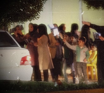 غیرت های خفته کجایند؟ / زنان دادزن شیوه جدید تبلیغات کاندیدای دوم خردادی دشتستان+ تصویر