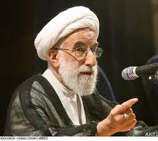 آیت الله جنتی: برخی ثبت نام کنندگان در انتخابات قمار باز و مشروب خوارند 