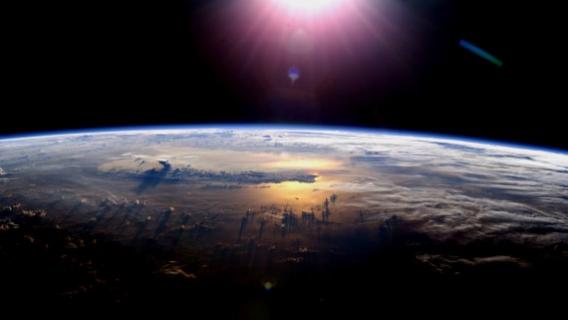 با این لینک هم اکنون داخل فضاپیمای 